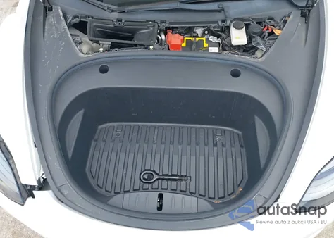 2022 Tesla Model 3 Rear-Wheel Drive z USA, uszkodzony, nr VIN 5YJ3E1EA6NF153853